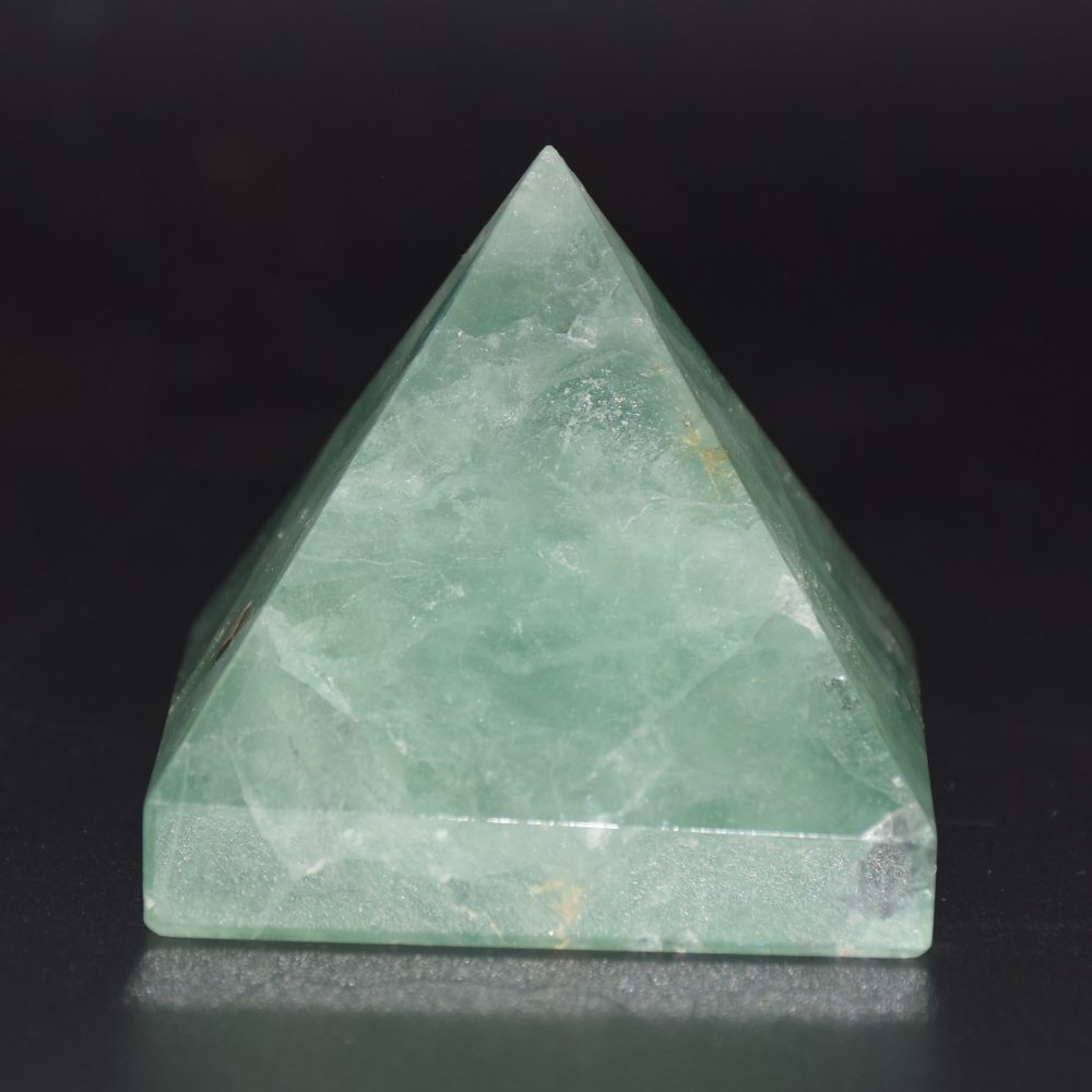 DSC_0067-Sm-Fluorite-Pyramid